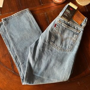 Light wash high waisted Wedgie Straight Levi’s 27x26